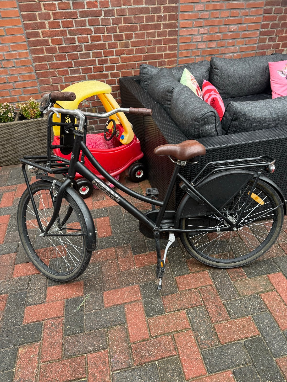 Popal Meisjesfiets 24 inch - Zwart, Fietsen en Brommers, Fietsen | Meisjes, Ophalen, Terugtraprem, Handrem, Gebruikt