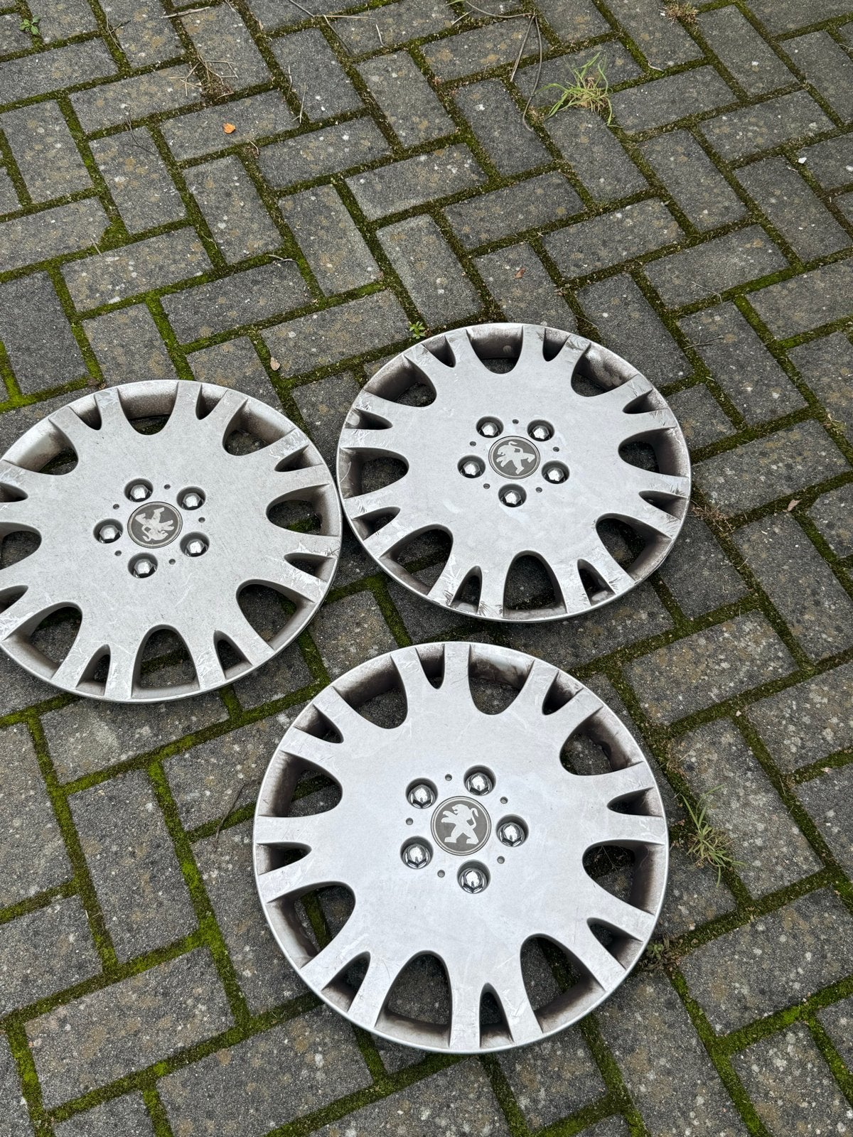 3x Peugeot wieldoppen, Ophalen of Verzenden, Gebruikt