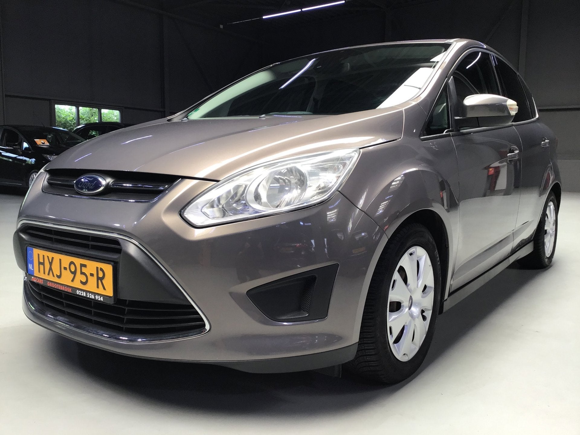 Ford C-MAX 1.0 Lease Titanium I 2e Eigen I New Apk + Kln Brt, Auto's, Ford, Voorwielaandrijving, Gebruikt, Bruin, Handgeschakeld