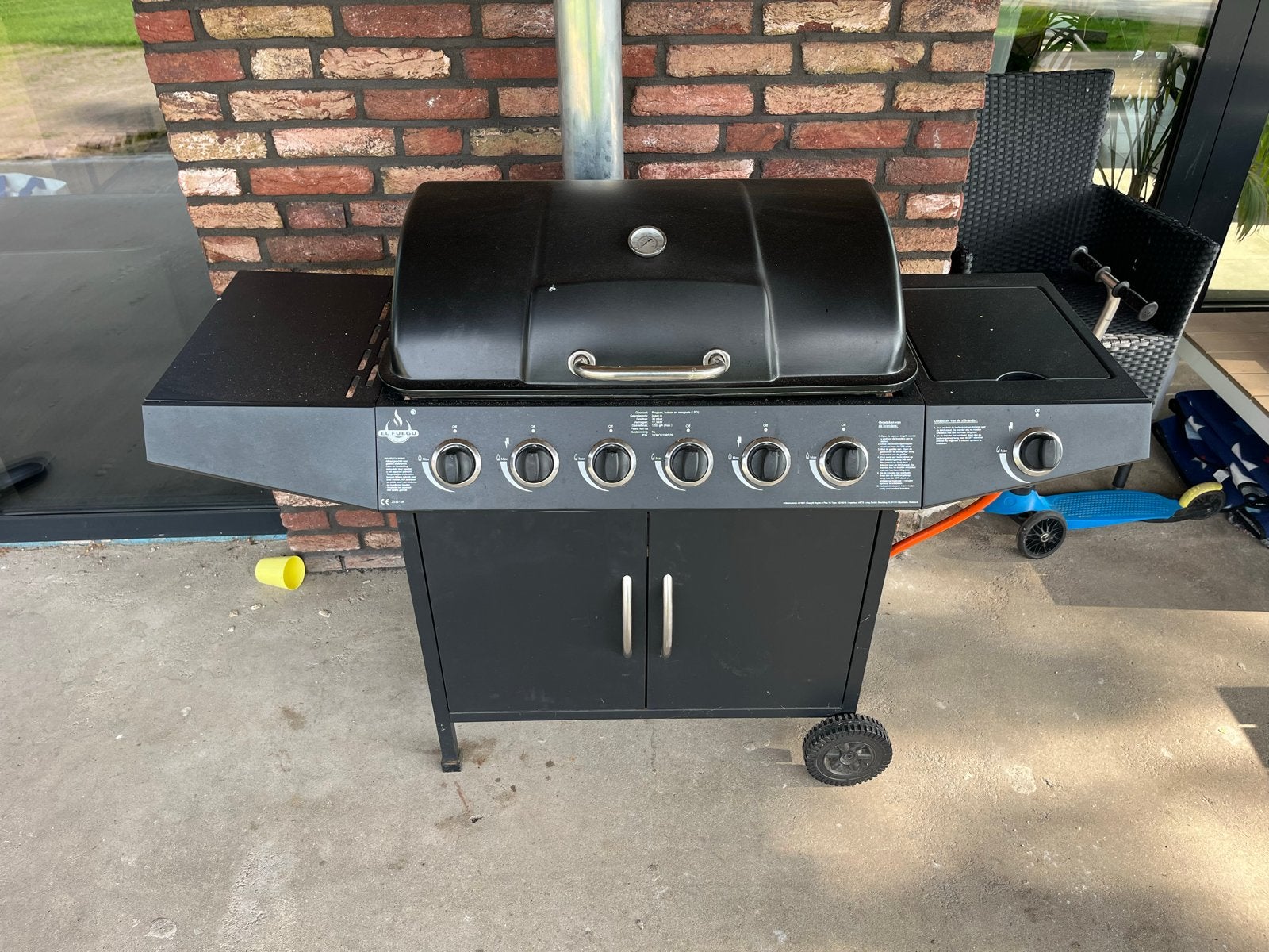 Char-Broil Gasbarbecue met 6 branders, Tuin en Terras, Ophalen, Gebruikt