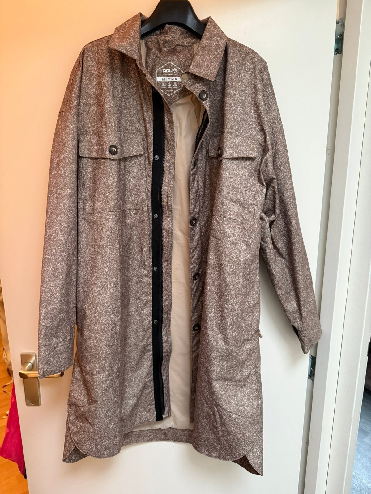 Nieuwe agu jas regenjas m oversized bruin, Kleding | Dames, Ophalen of Verzenden, Nieuw, Bruin