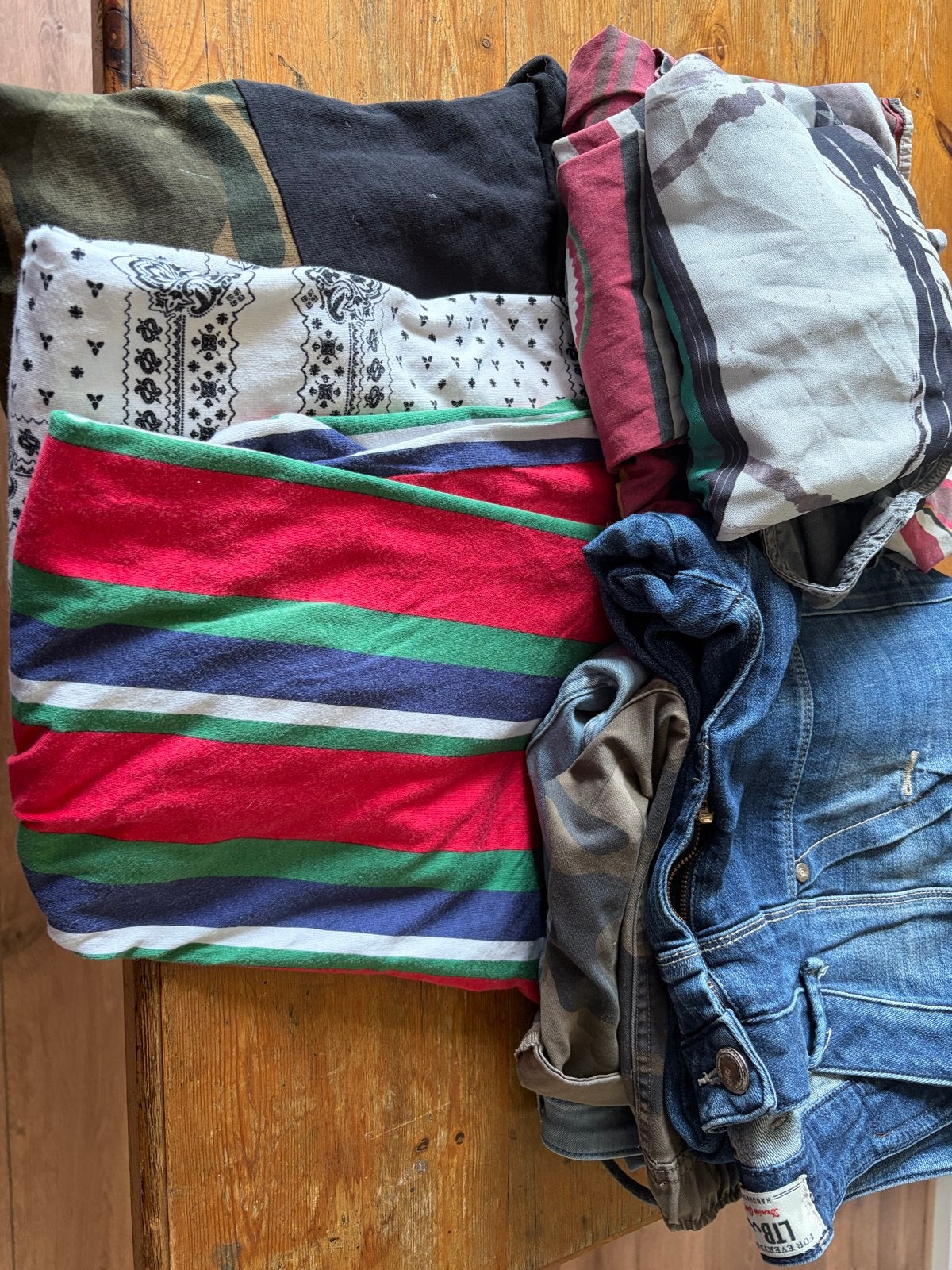 Kledingpakket: Broeken, T-shirts, Blouses & Slippers, Ophalen, Gedragen