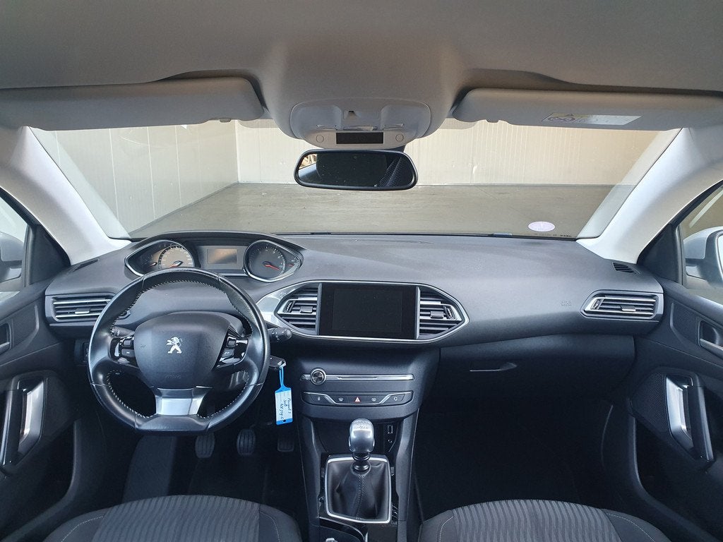 Peugeot 308 SW 1.2 PureTech Blue Lease Premium NAVI/PDC/CRUI, Voorwielaandrijving, Stof, Gebruikt, Euro 6
