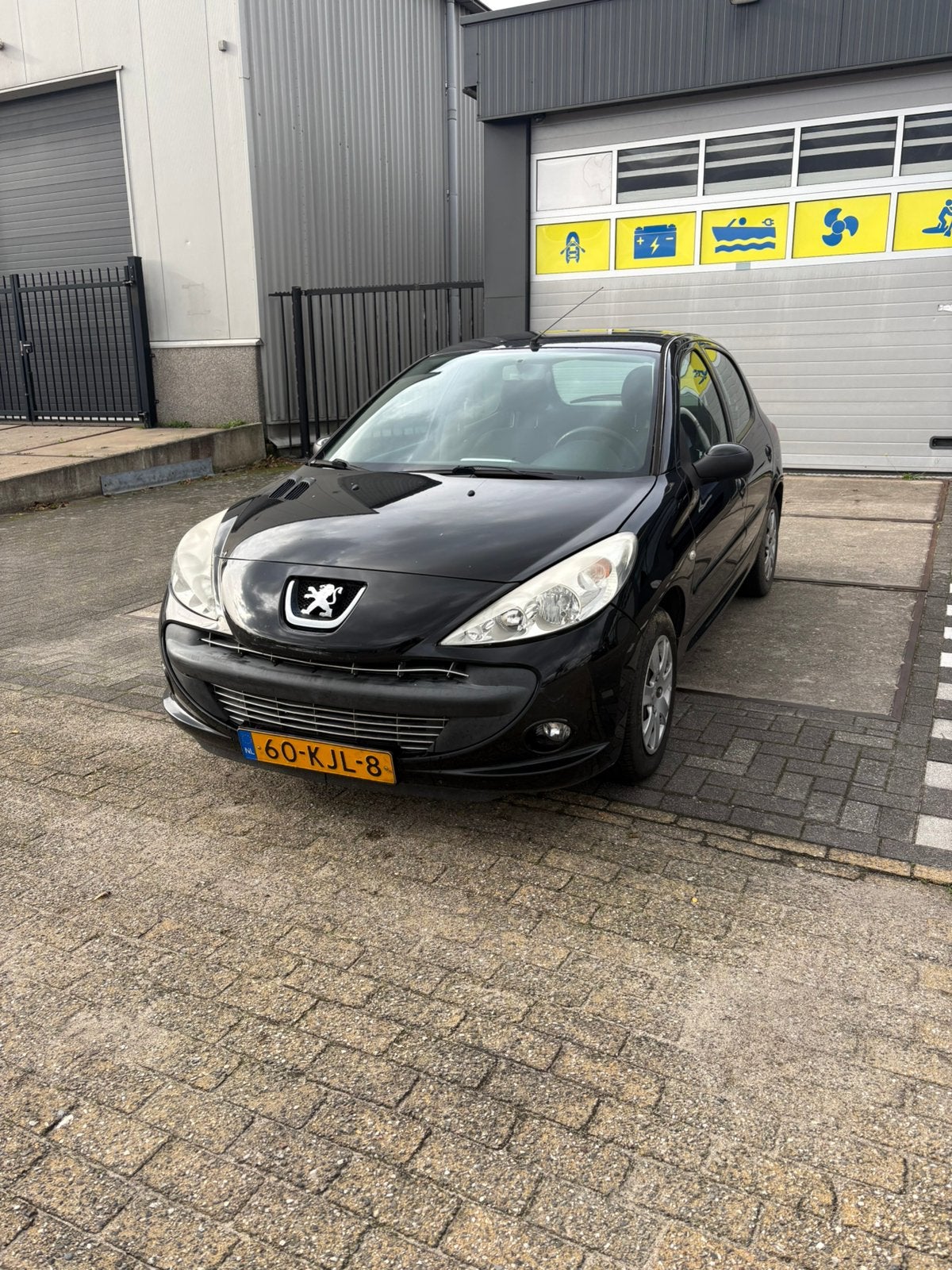 Peugeot 206+ 1.4 5D 2009 Zwart, Voorwielaandrijving, 206+, 31 €/maand, 4 cilinders