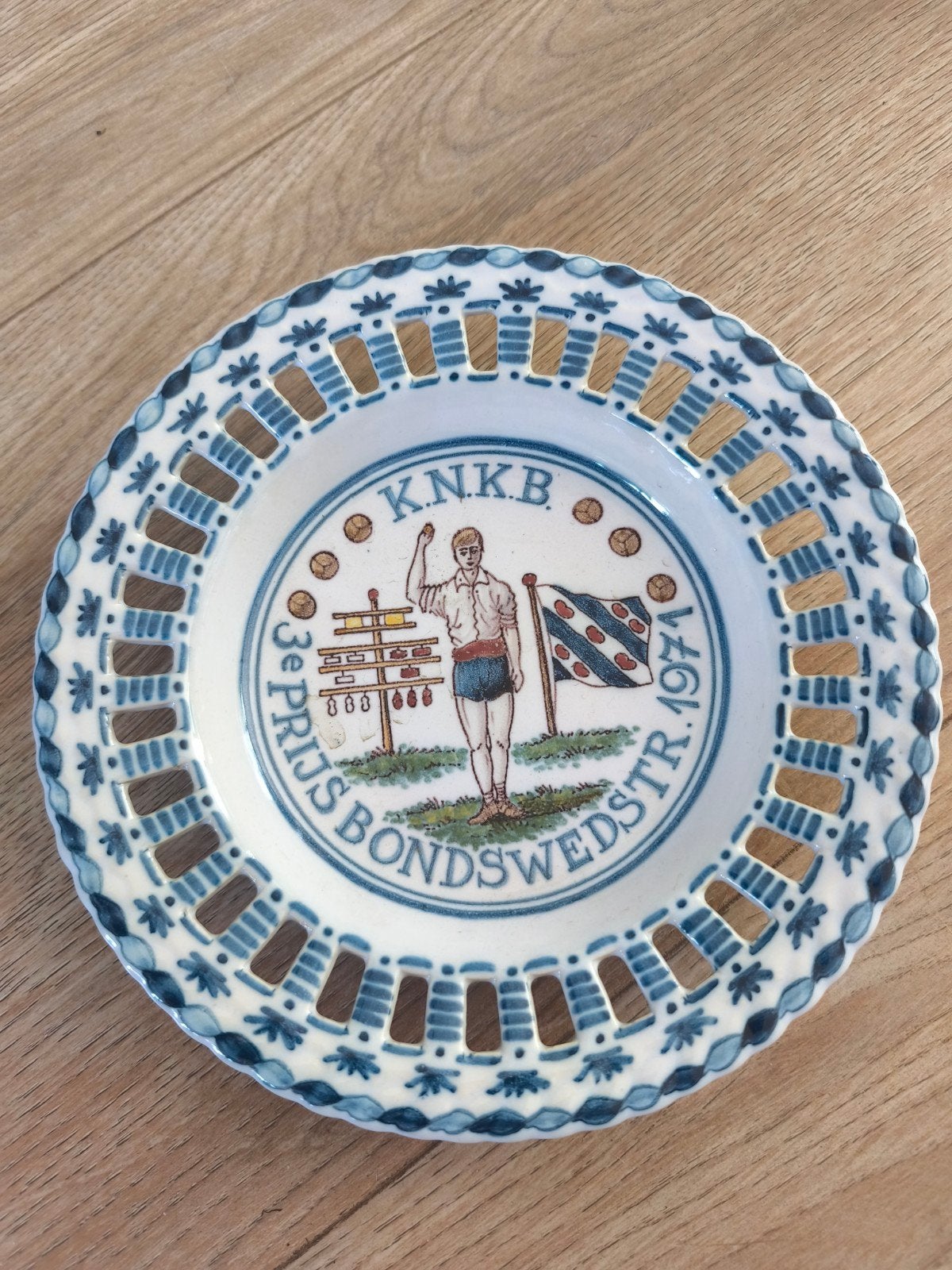 Makkum Tichelaar Kaatsbord KNKB 1971 - 3e Prijs, Antiek en Kunst, Antiek | Wandborden en Tegels, Ophalen of Verzenden