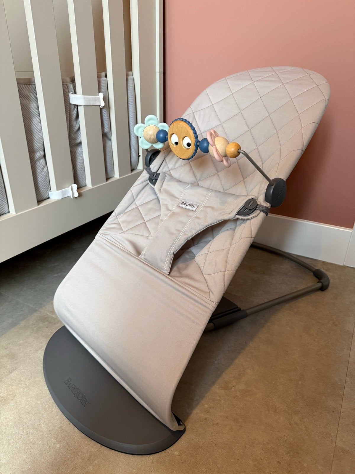 BabyBjörn Wipstoel Bliss met speelboog, Ophalen, Zo goed als nieuw