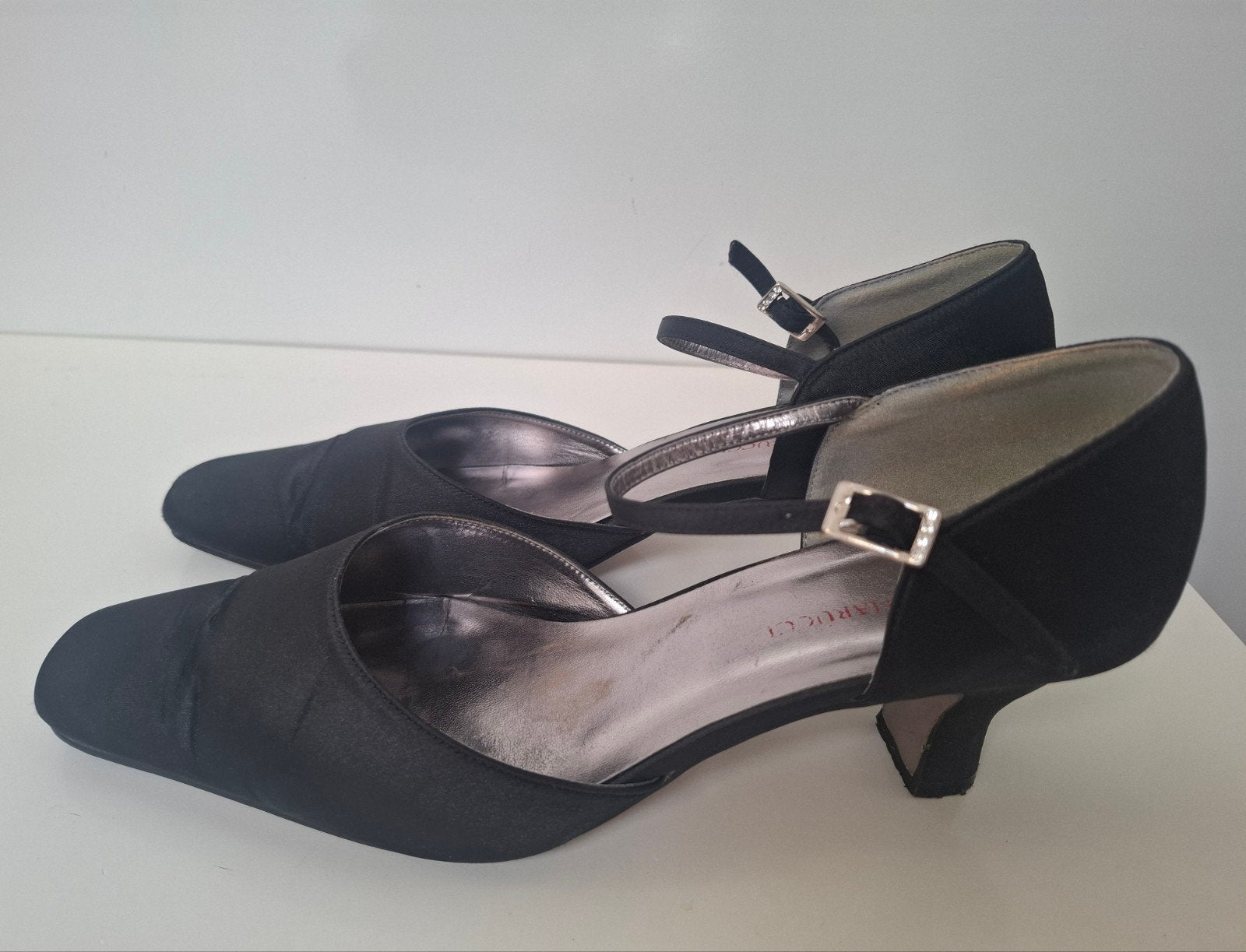 Nina Fiarucci Bella zwarte pump, maat 7, Kleding | Dames, Pumps, Zwart, Ophalen of Verzenden, Nina Fiarucci