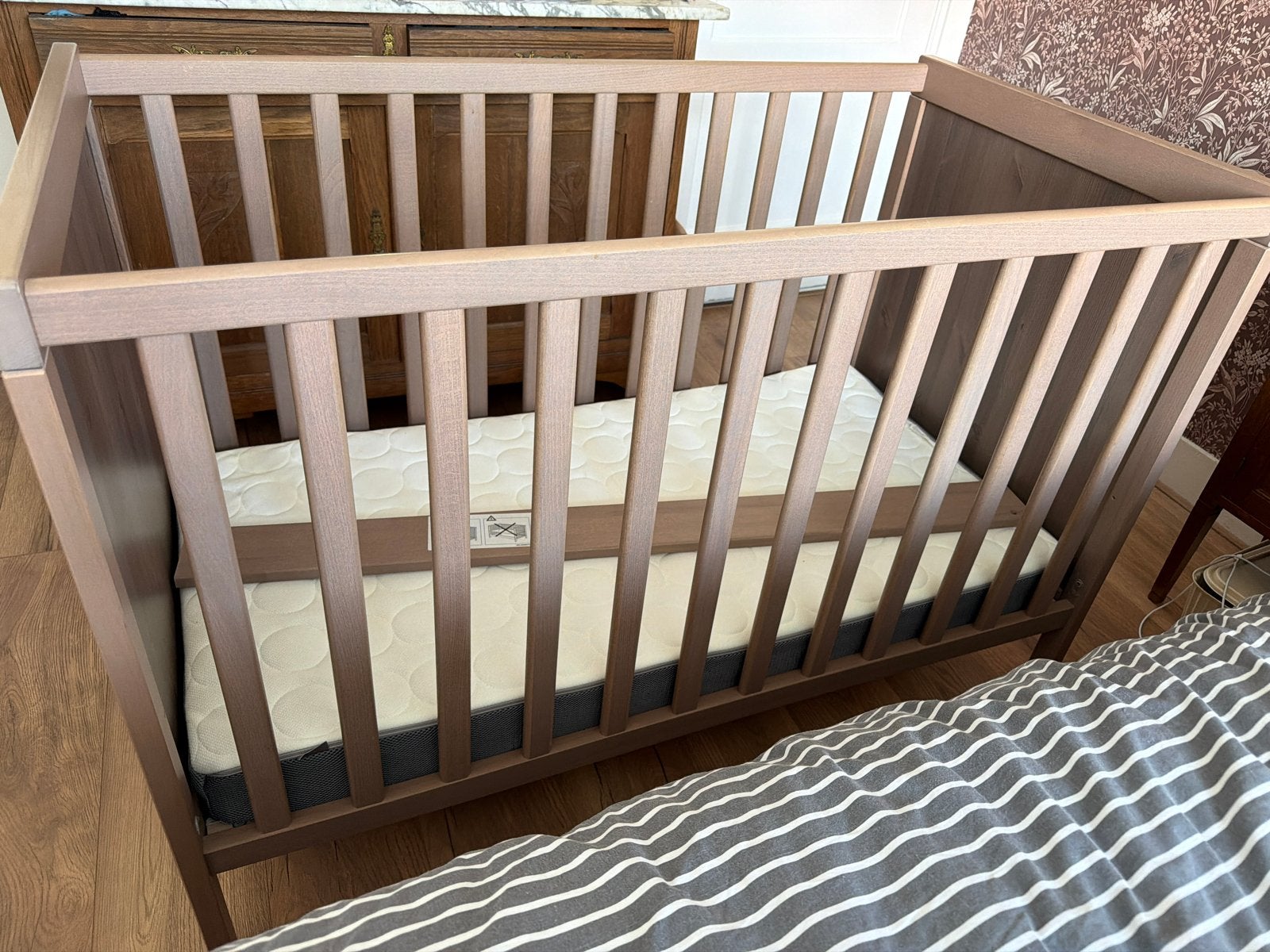 Ikea sundvik, Houten Ledikant met Matras, 60x120, Kinderen en Baby's, Babywiegjes en Ledikanten, Ophalen, Gebruikt, Ledikant