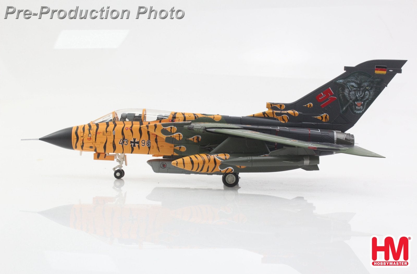 Hobby Master HA6734 | Panavia Tornado IDS, Ophalen, Schaalmodel, Nieuw, Pilot Station