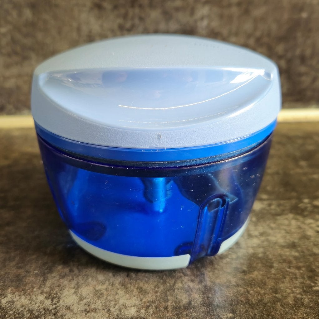 Tupperware happy chopper groentesnijder/hakker 300ML Blauw, Blauw, 300 ml, Overige typen, Ophalen of Verzenden
