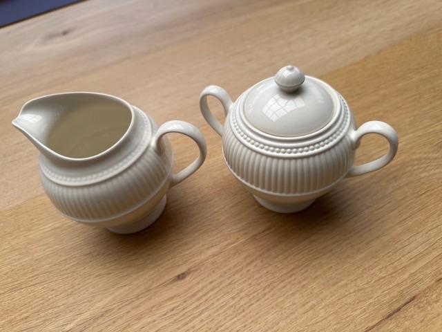 Wegdwood Windsor Suikerpot en Melkkannetje (suiker en melk), Overige typen, Ophalen of Verzenden, Zo goed als nieuw, Wedgwood