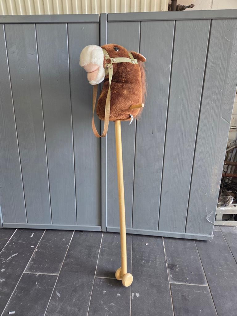 Houten stokpaardje met wieltjes - Bruin, Ophalen, Gebruikt