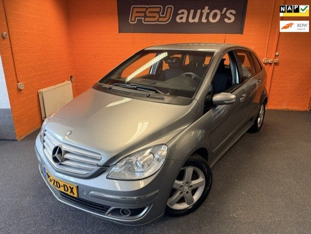 Mercedes-Benz B-klasse 170 / AUTOMAAT / NL-AUTO / TOPSTAAT!, Auto's, Gebruikt, Zwart, 4 cilinders, 116 pk