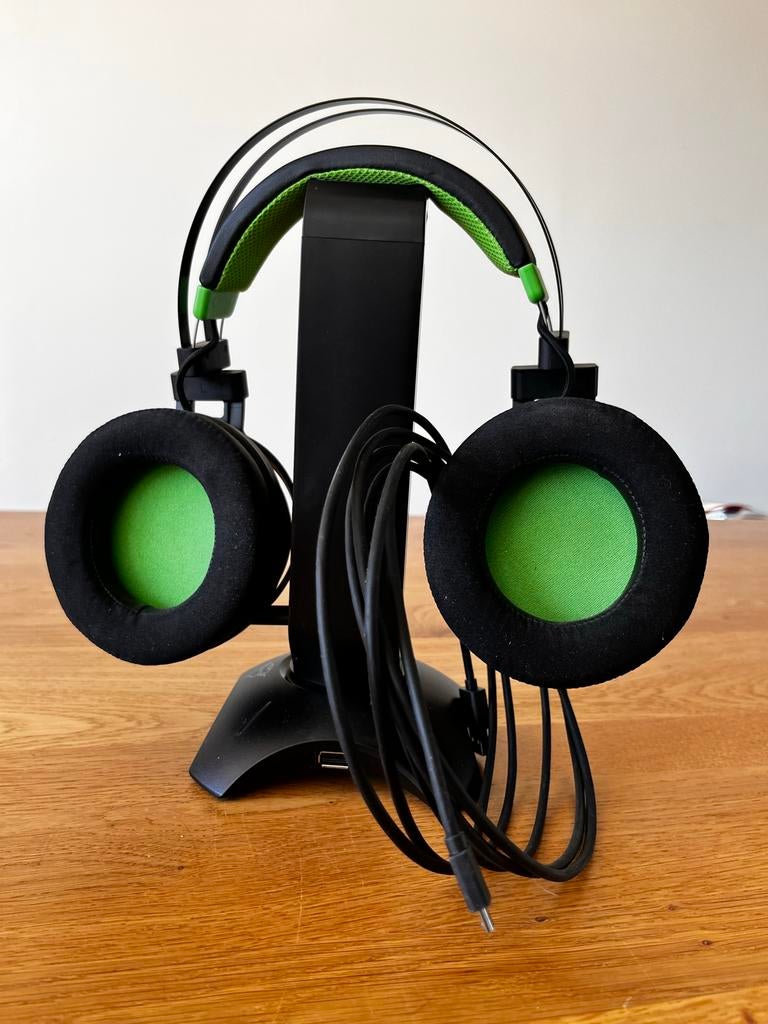 Razer Nari Ultimate Gaming Headset voor Xbox, Overige merken, Gebruikt, Ophalen of Verzenden, Over oor (circumaural)