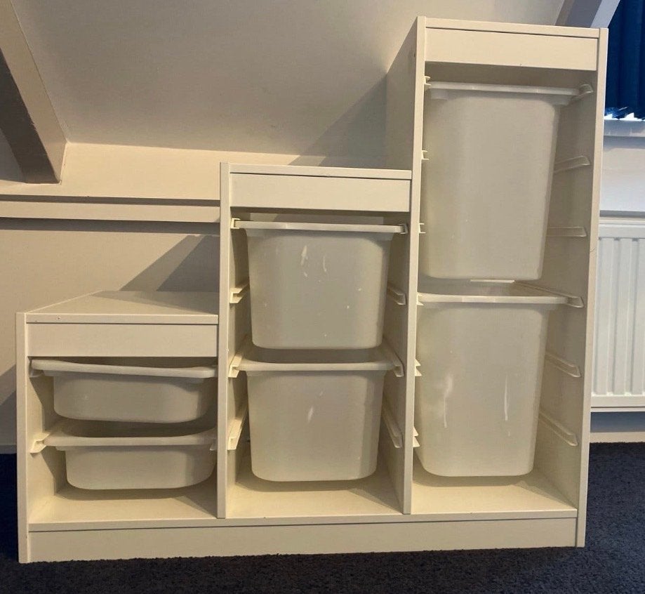 IKEA kast met 4 roze bakken, Ophalen, Gebruikt