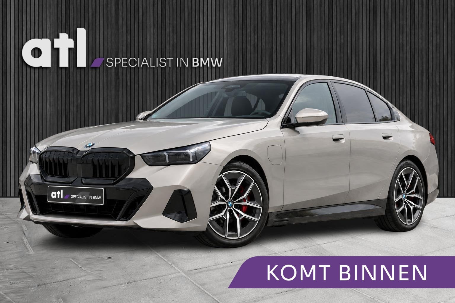 BMW 5-serie 530e M-Sport Pro | HUD | B&W | ACC | Carbon | 36, Auto's, Automaat, 1998 cc, Achterwielaandrijving, Gebruikt