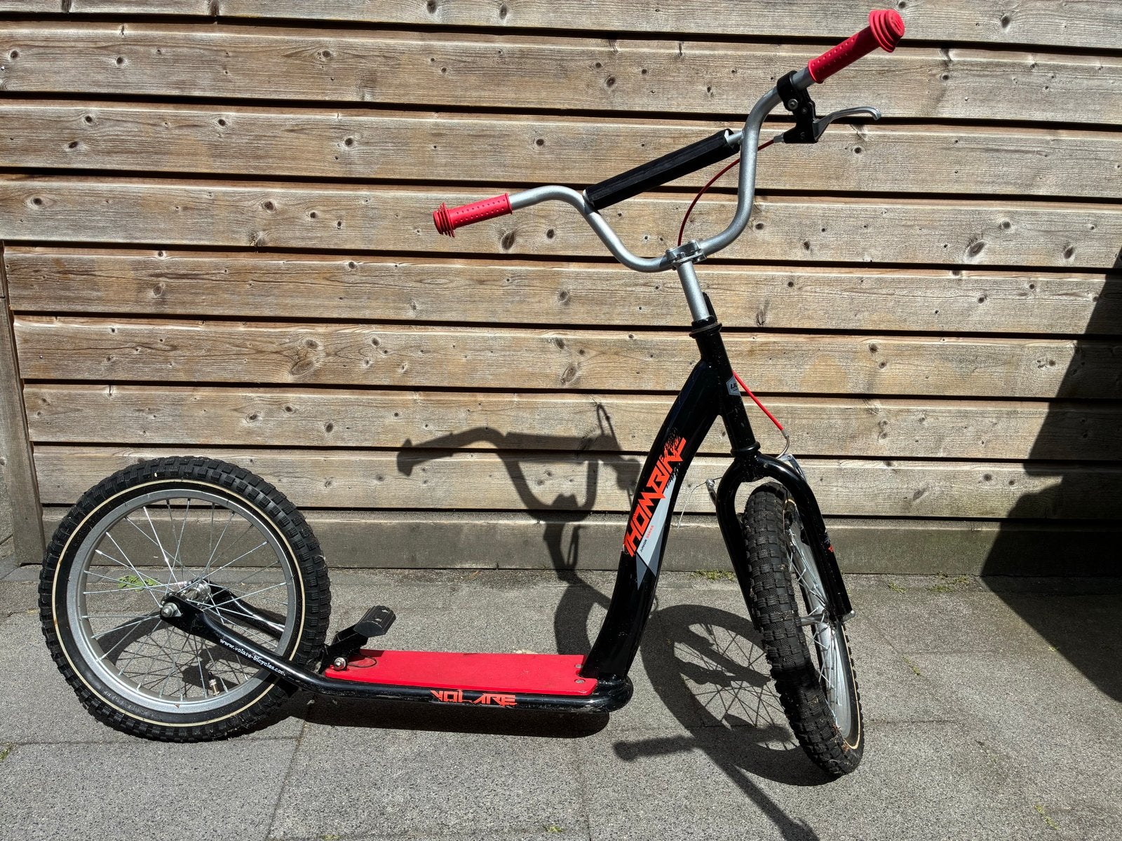 Volare 16 inch kinderfiets - Zwart/Rood, Fietsen en Brommers, Steps, Ophalen, Gebruikt, Overige typen