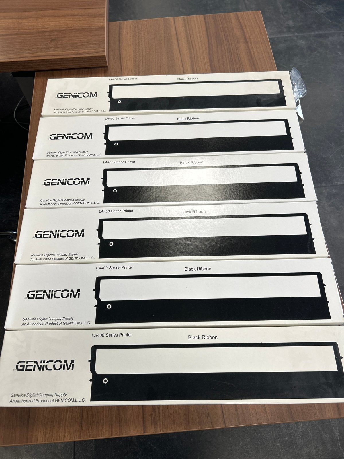 Genicom LA400 Serie Printer Zwart Lint - Nieuw, Ophalen, Zwart-en-wit printen, Matrix-printer, Printer
