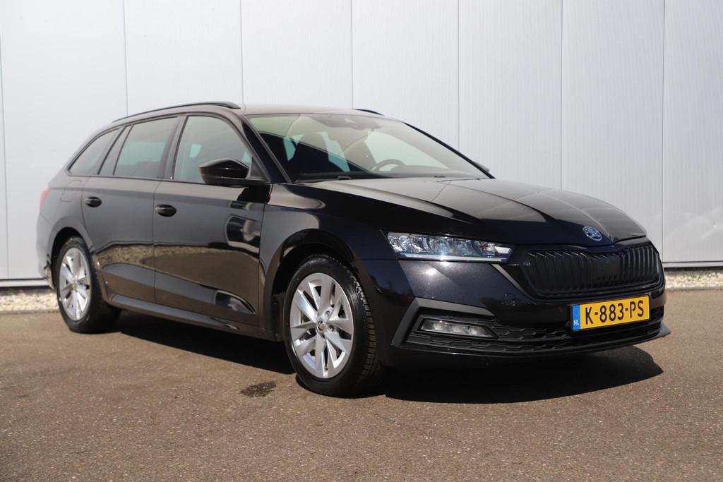 Skoda Octavia Combi 1.0 e-TSI Sport Business 110PK Automaat, Auto's, Stof, Gebruikt, Met garantie (alle), Zwart