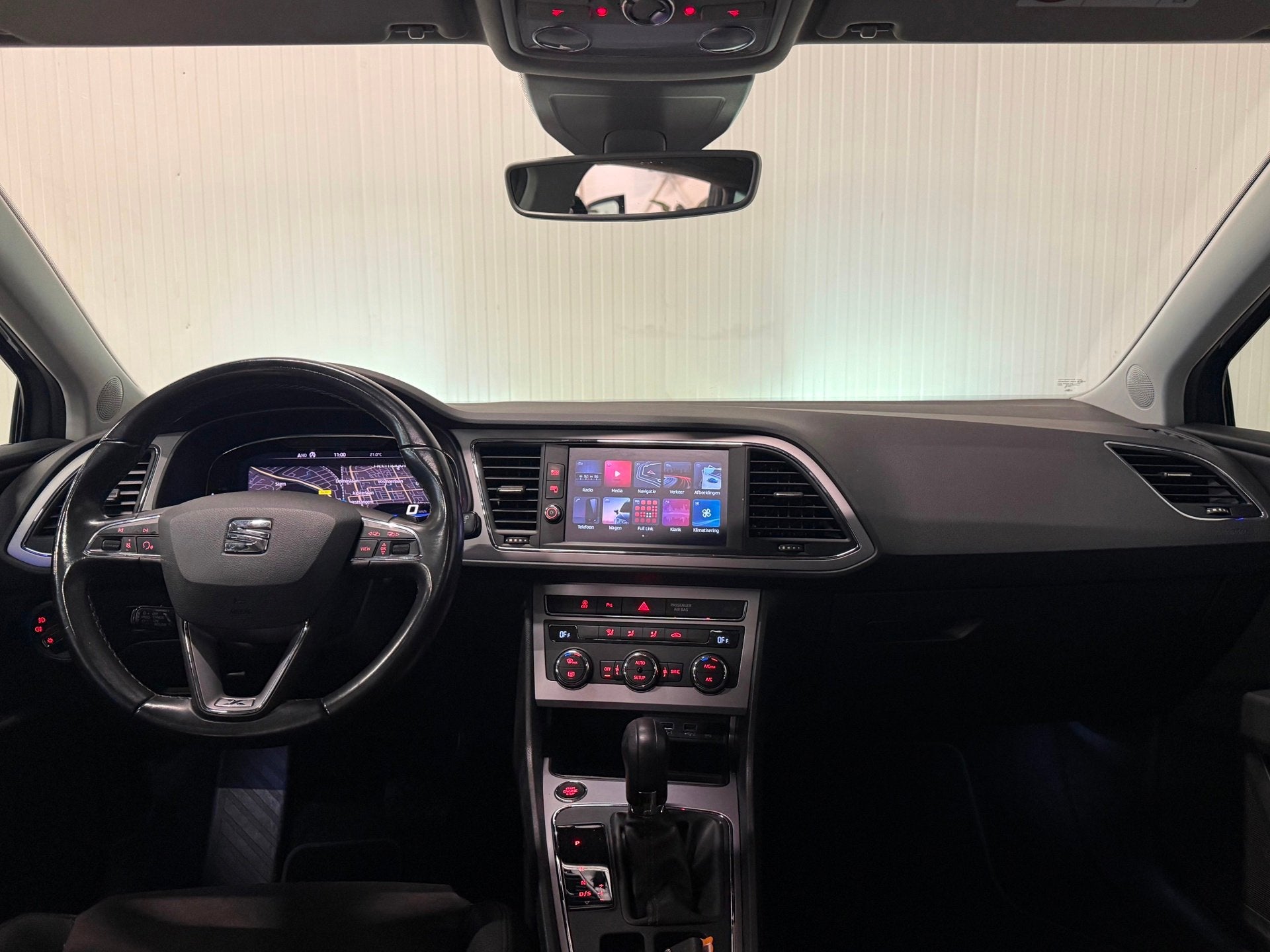 Seat Leon 1.4 EcoTSI FR Business Intense | PANO | VIRTUAL DA, Auto's, Dealer onderhouden, Gebruikt, Euro 6, 4 cilinders