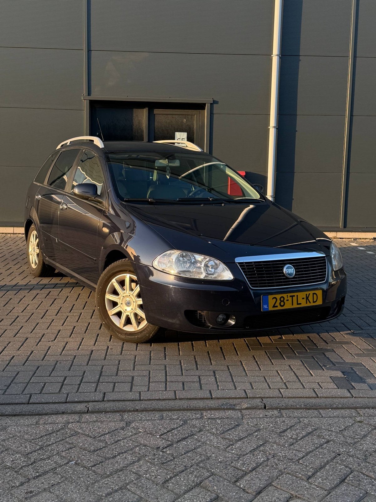 Fiat Croma 1.8 16V 2006 Blauw, Auto's, Fiat, Beige, 4 cilinders, 700 kg, Blauw