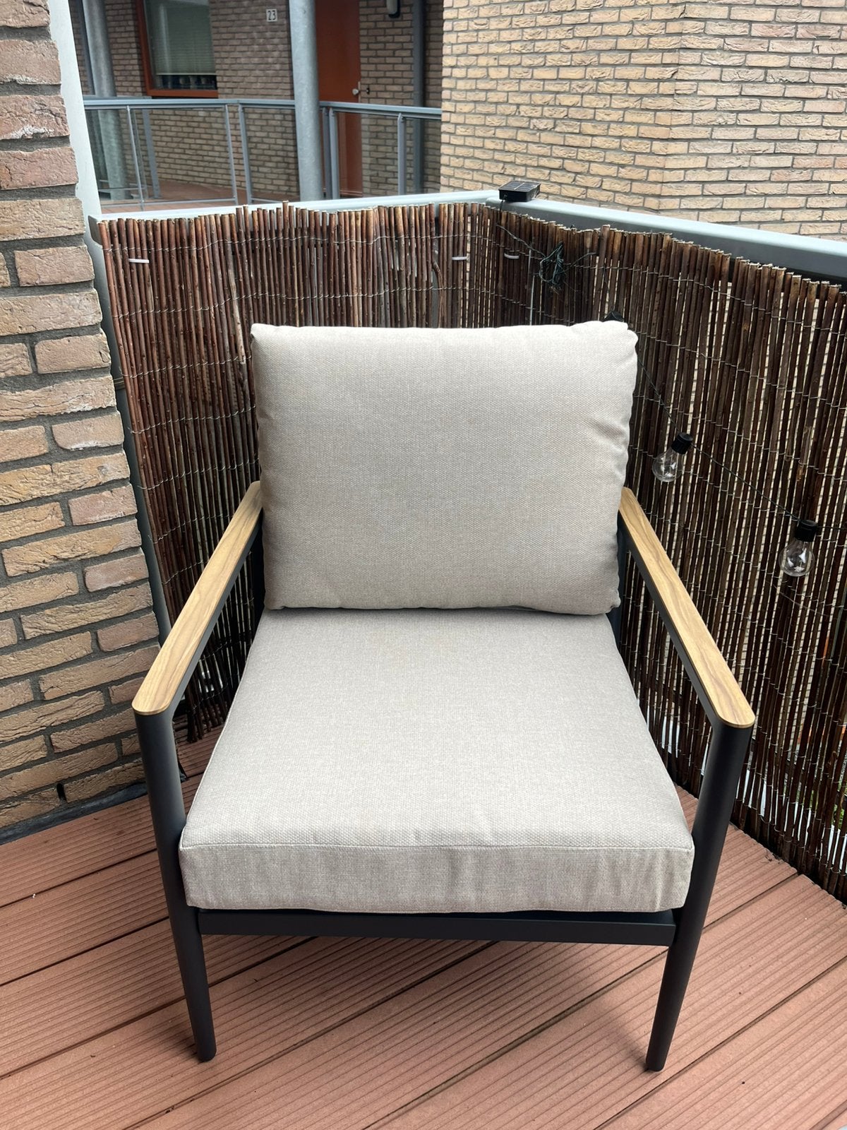 Lounge stoel plus tafel, Ophalen, Nieuw, Stoel