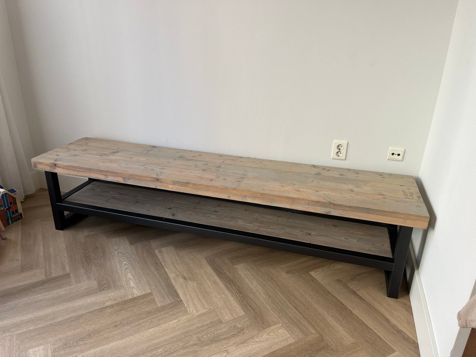 Steigerhouten tv-meubel met zwart metalen frame, Ophalen, Zo goed als nieuw, 200 cm of meer, Minder dan 100 cm