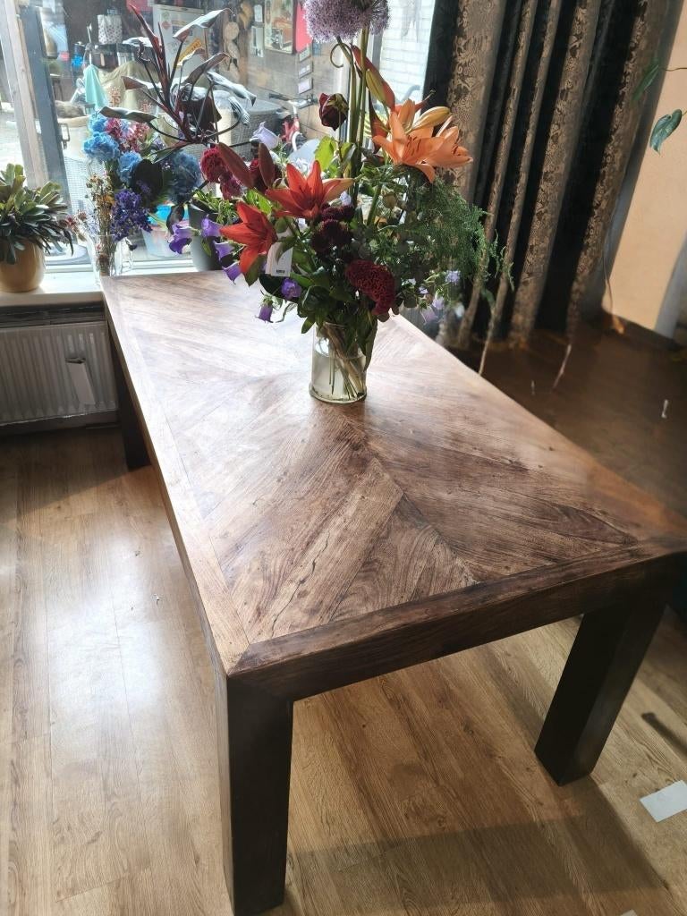 Mooie robuuste eettafel, Ophalen, 50 tot 100 cm, Vijf personen of meer, 150 tot 200 cm