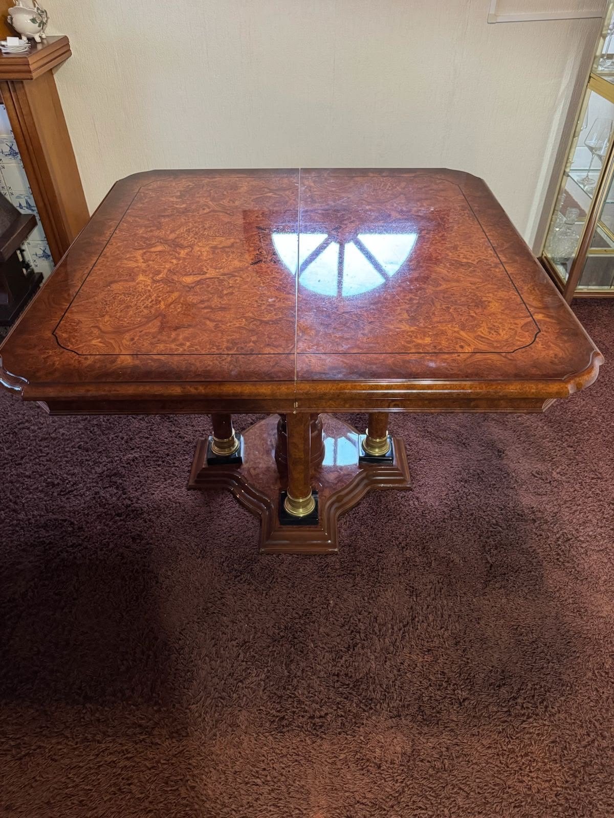Woonkamertafel met sierlijk houtsnijwerk, Ophalen, 50 – 75, Gebruikt, 100 tot 150 cm