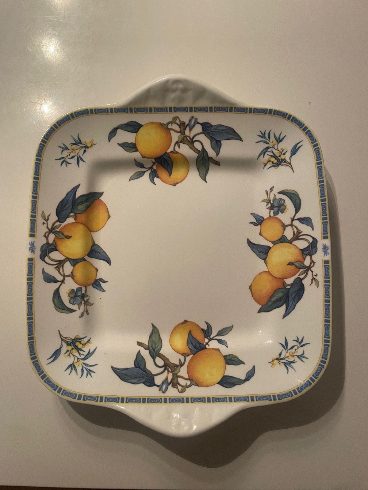Wedgwood Citrons : Vierkante schaal, Huis en Inrichting, Klassiek, Ophalen of Verzenden, Porselein, Schaal of Schalen