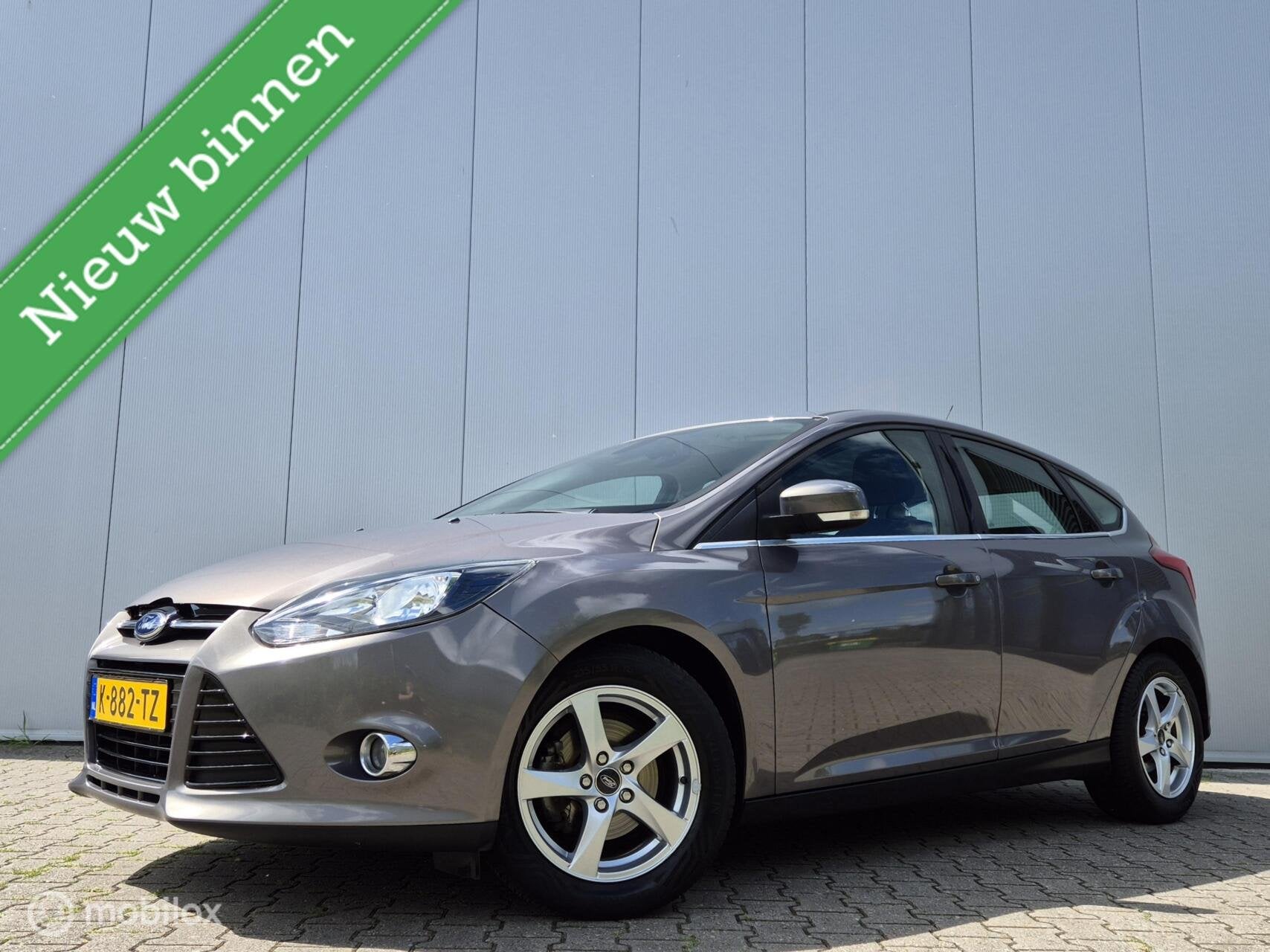 FORD FOCUS 1.0 ECOBOOST TITANIUM/CLIMATE/STOELVERWARMING/KEY, Auto's, Ford, Euro 5, 125 pk, Gebruikt, Bruin