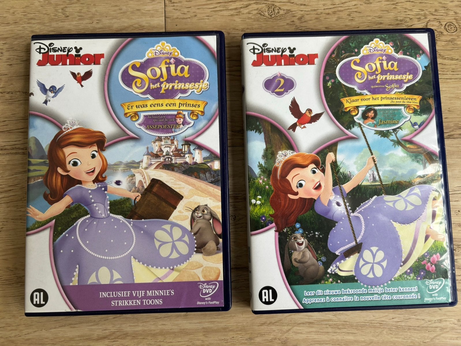 Pakket 2x DVD Sofia het Prinsesje - Totaal slechts 3 euro!, Gebruikt, Alle leeftijden, Engels, Ophalen of Verzenden