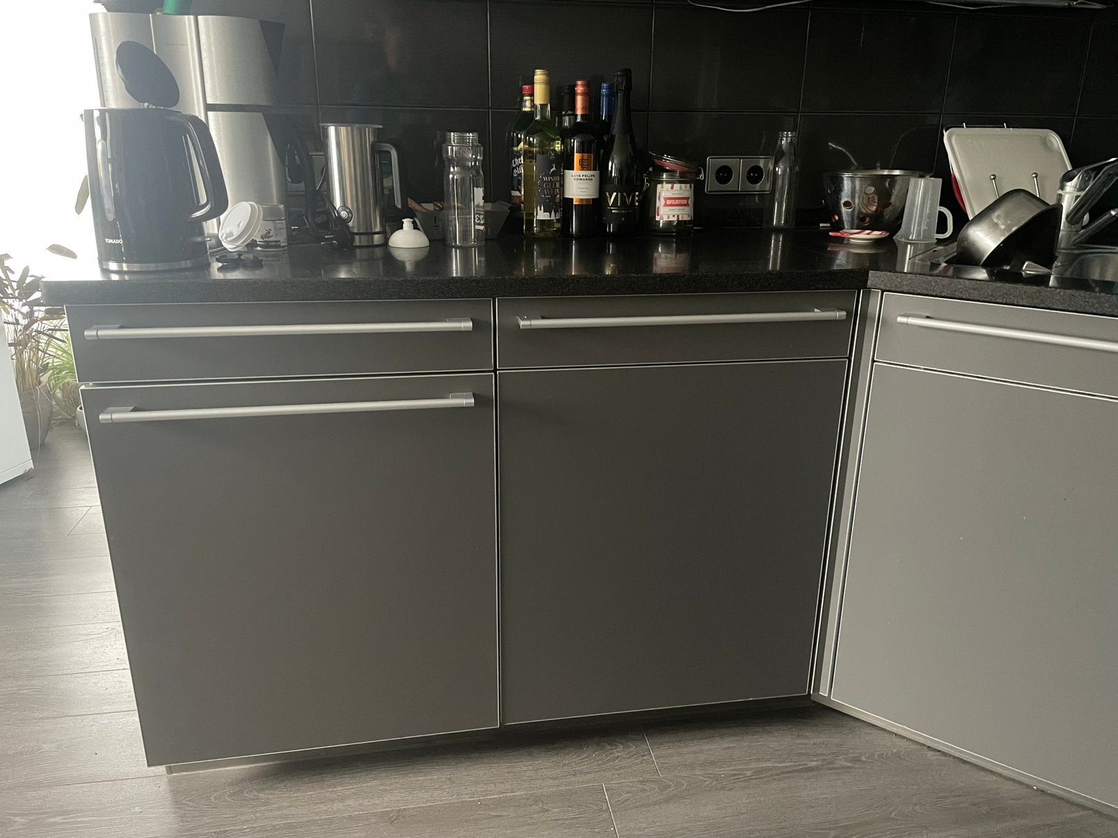 Donkergrijze SieMatic keuken met aluminium en graniet blad., Ophalen, Gebruikt, Overige typen, Graniet of Steen