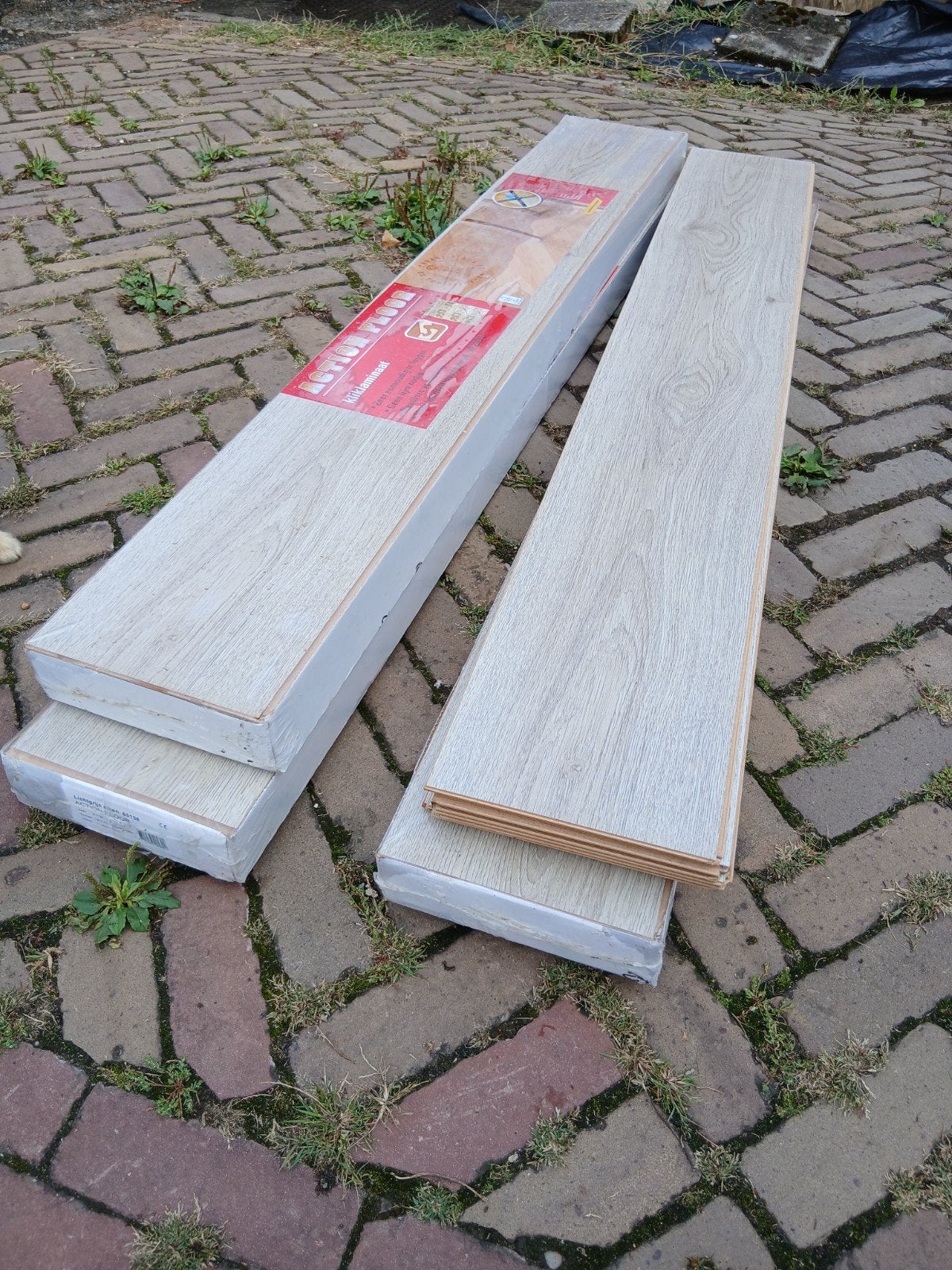 Laminaat lichtgrijs eiken ca. 11m2, Ophalen, 50 tot 150 cm, Nieuw, Minder dan 5 m²