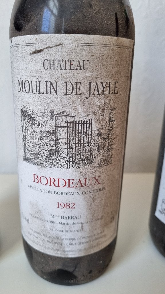 Bordeaux / Cotes de Bourg wijnflessen uit 1982 / 1985, Verzamelen, Frankrijk, Nieuw, Ophalen of Verzenden, Rode wijn