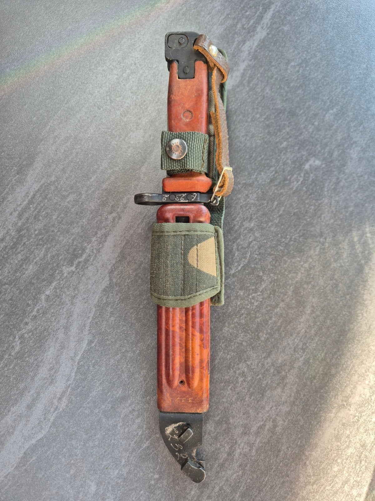 Russische AK 6x4 bajonet met lithouwse zeldzame frog, Ophalen of Verzenden, Landmacht, Overige gebieden, Hulzen of Bodemvondsten