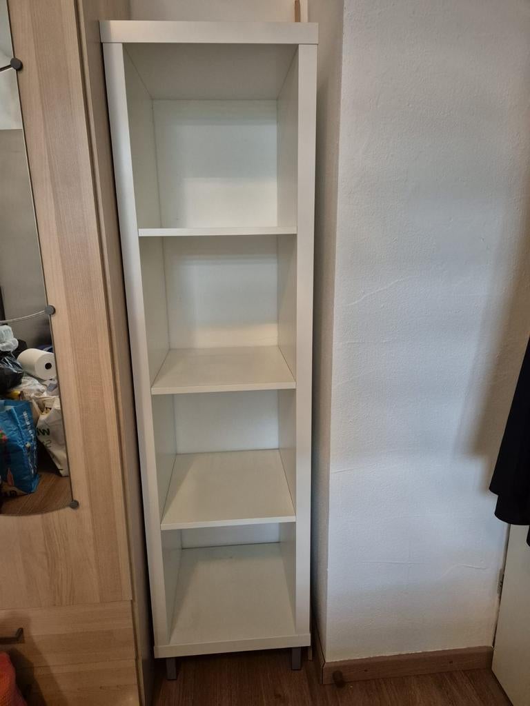 Witte smalle boekenkast met 4 planken, Met plank(en), Minder dan 50 cm, Gebruikt, Ophalen of Verzenden