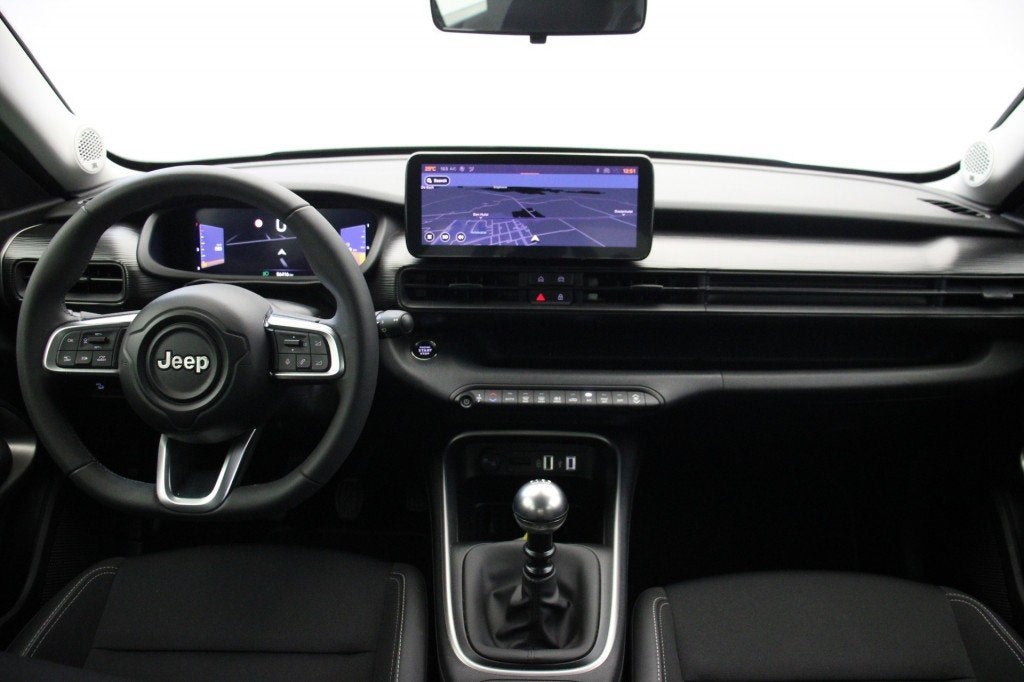 Jeep Avenger 1.2 Altitude - Digitaal Cockpit, Carplay, Camer, 101 pk, Gebruikt, 1199 cc, Met garantie (alle)