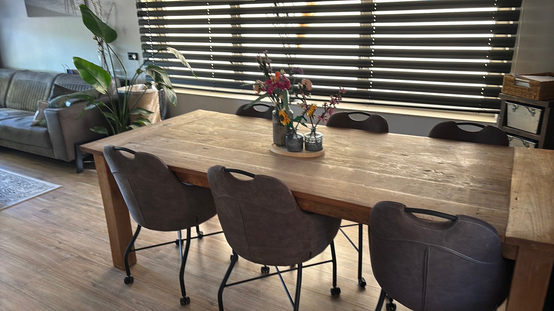 Teak eettafel 2.25 cm met vierkante poten, Huis en Inrichting, Tafels | Eettafels, Ophalen, Stevig en robuust, 100 tot 150 cm