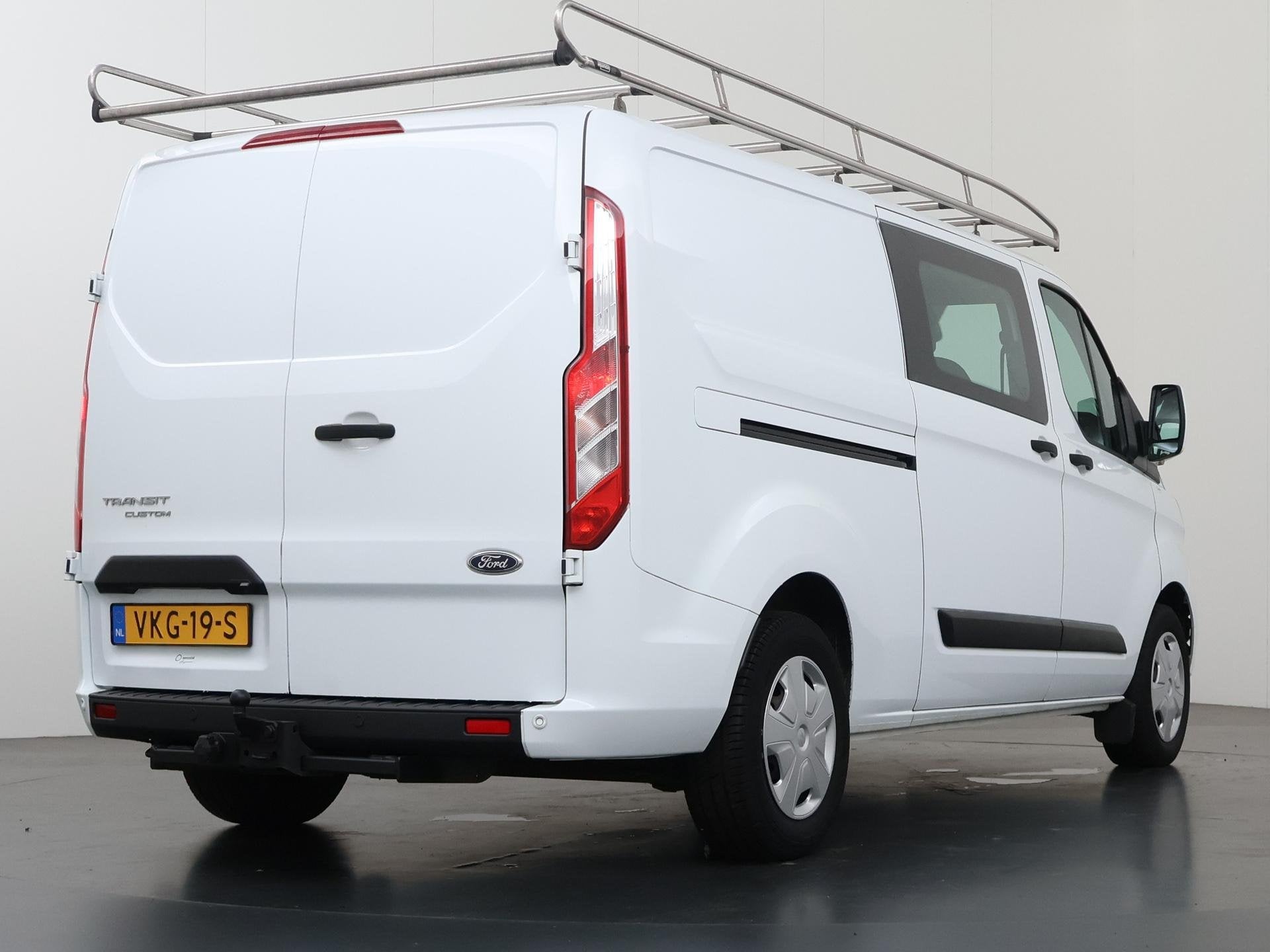 Ford Transit Custom 320 2.0 TDCI | Aut. | L2 H1 | DUBBELE CA, Auto's, Bestelauto's, Euro 6, 4 cilinders, Origineel Nederlands