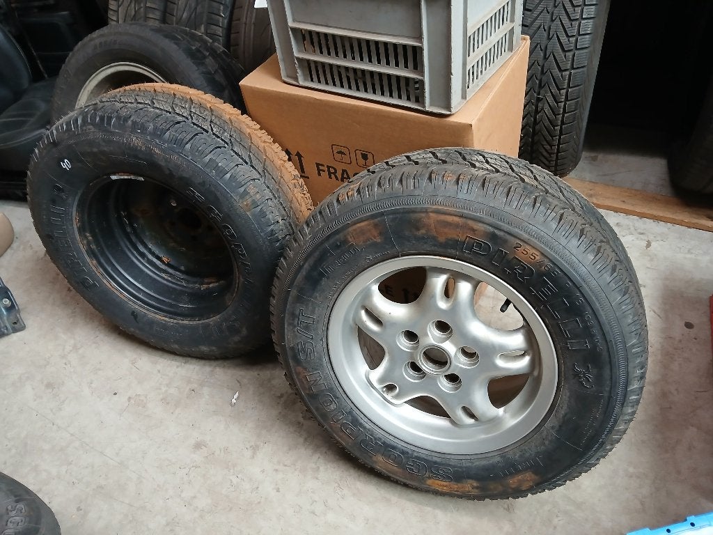 Pirelli 255/65R16 Band Reservewiel Banden Scorpion ST, Auto diversen, Auto-accessoires, Gebruikt, Ophalen of Verzenden