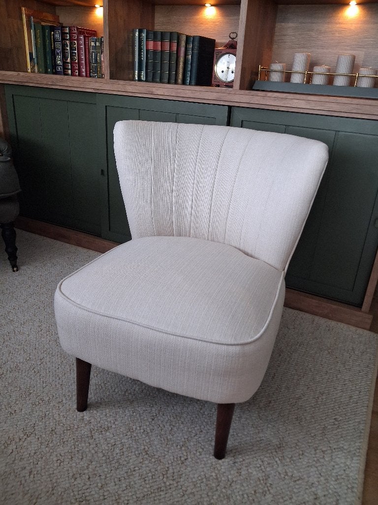 Fauteuil beige, Ophalen, Minder dan 75 cm, Zo goed als nieuw, 50 tot 75 cm
