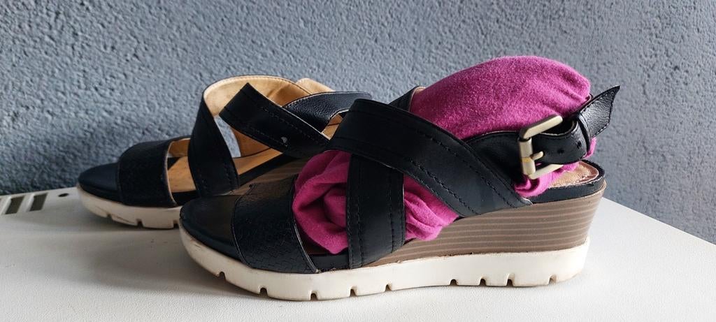 Geox zwarte schoenen. 38/39. Echt leder, Ophalen of Verzenden, Zo goed als nieuw, Zwart, Sneakers of Gympen
