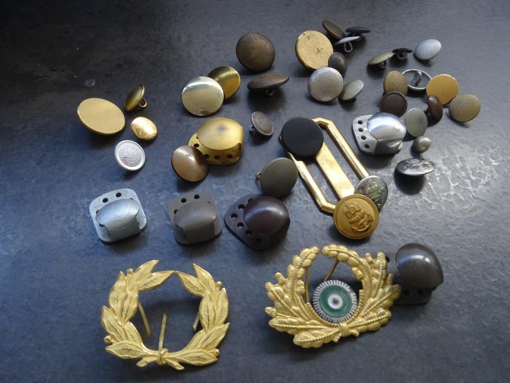 Lot Duitse uniformknopen WO-II pet embleem koppelhaken, Verzamelen, Militaria | Tweede Wereldoorlog, Ophalen of Verzenden, Landmacht
