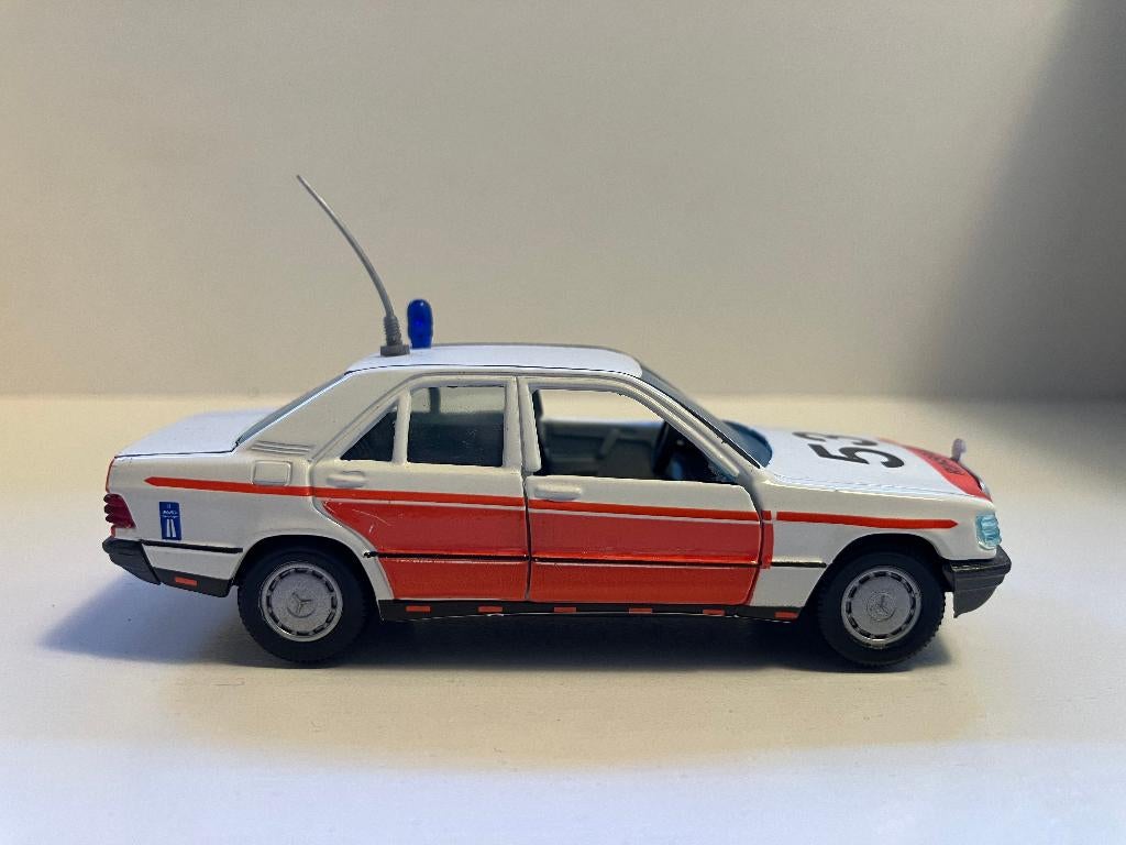 3 x Mercedes 190E Politie auto's  1/43, Hobby en Vrije tijd, Modelauto's | 1:43, Ophalen of Verzenden, Zo goed als nieuw, Auto