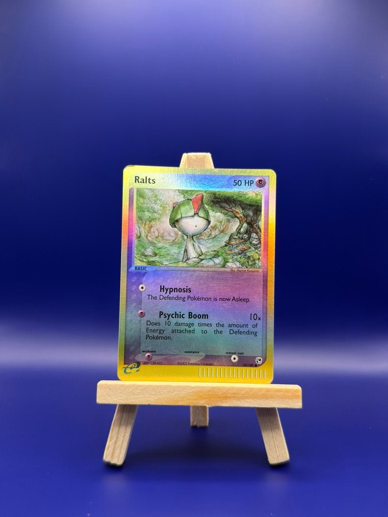 Ralts Reverse Holo 74/100 EX Sandstorm Pokemon kaart, Ophalen of Verzenden, Zo goed als nieuw