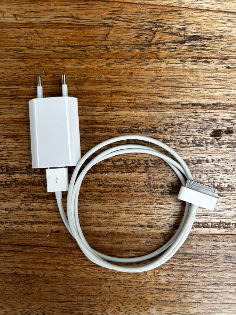 Apple USB-A naar 30-pins Dock Connector-kabel met adapter, Ophalen of Verzenden, Zo goed als nieuw, Minder dan 2 meter, Overige kabels