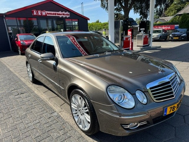 MERCEDES E-Klasse 3.0 E280 SEDAN AUT Avantgarde Launch Editi, Auto's, Automaat, Gebruikt, Zwart, Bruin
