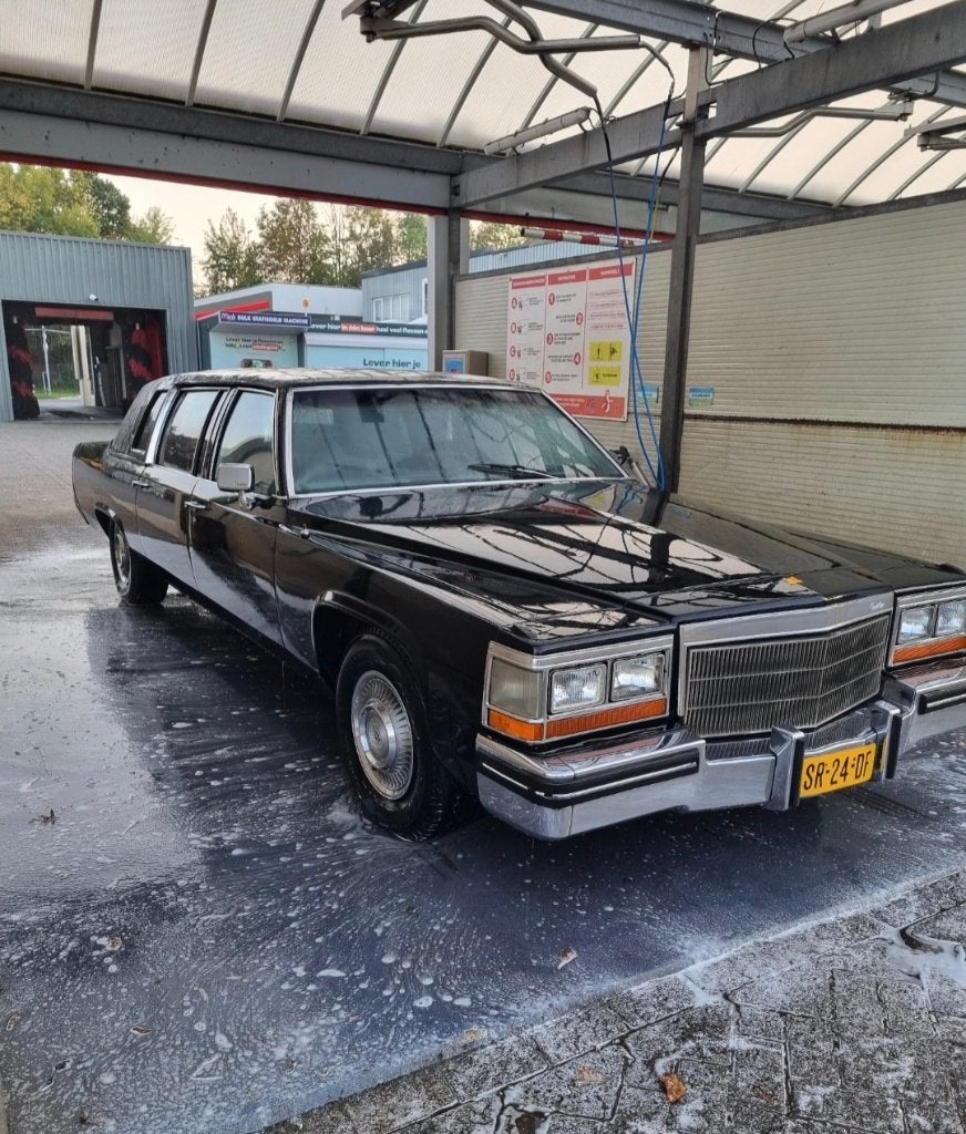 Cadillac Fleetwood 6.0 AUT 1982 Zwart, Auto's, Automaat, 143 pk, 6036 cc, Zwart