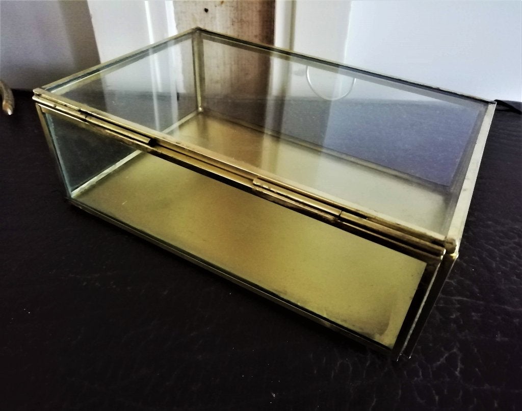 Twee glasbox goudkleur vitrinebox glazen kistje prijs per 2, Antiek en Kunst, Ophalen of Verzenden